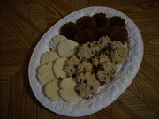 FRESH HOME-BAKED COOKIES